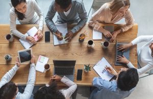 Should You Hire a Digital Agency or an In-House Marketing Team?